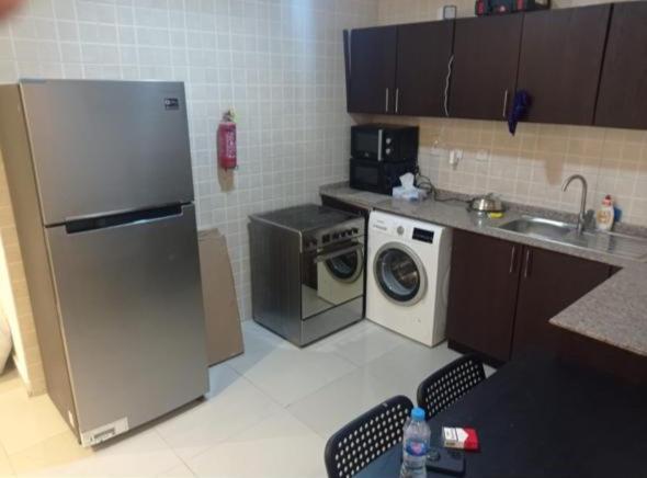 Traveller Partition Room In Al Barsha 1 Near Metro Dubai Eksteriør bilde