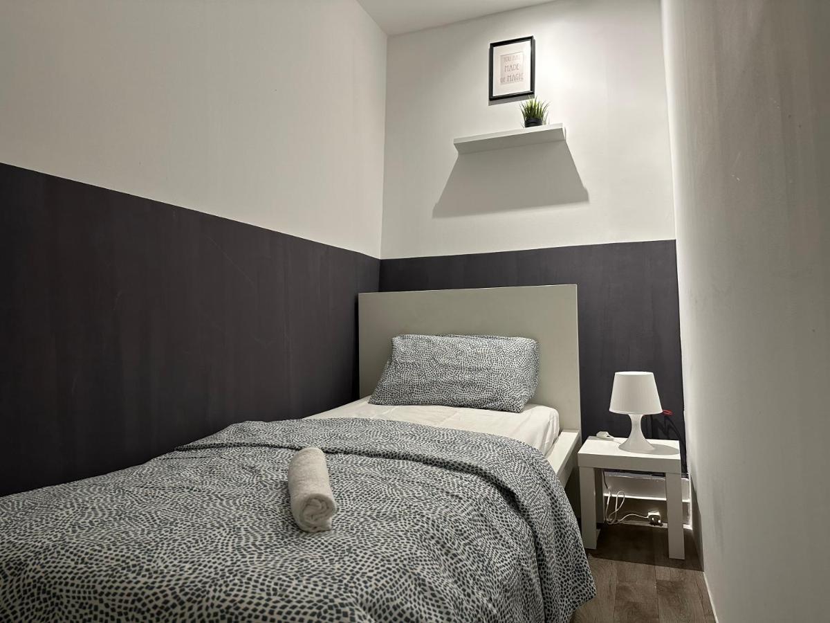 Traveller Partition Room In Al Barsha 1 Near Metro Dubai Eksteriør bilde