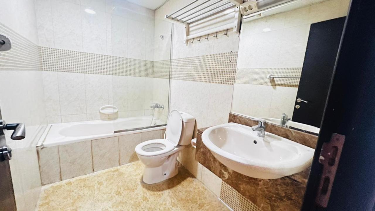 Traveller Partition Room In Al Barsha 1 Near Metro Dubai Eksteriør bilde