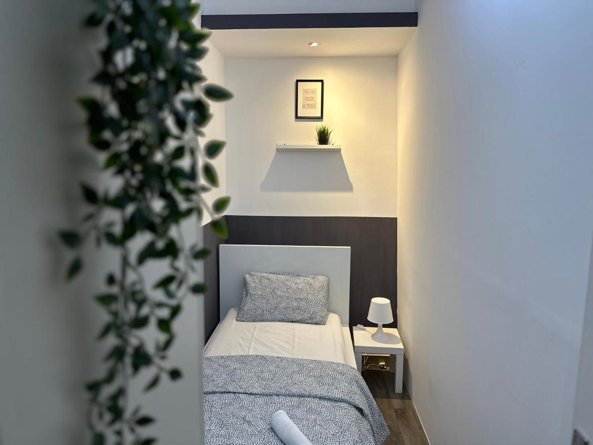 Traveller Partition Room In Al Barsha 1 Near Metro Dubai Eksteriør bilde