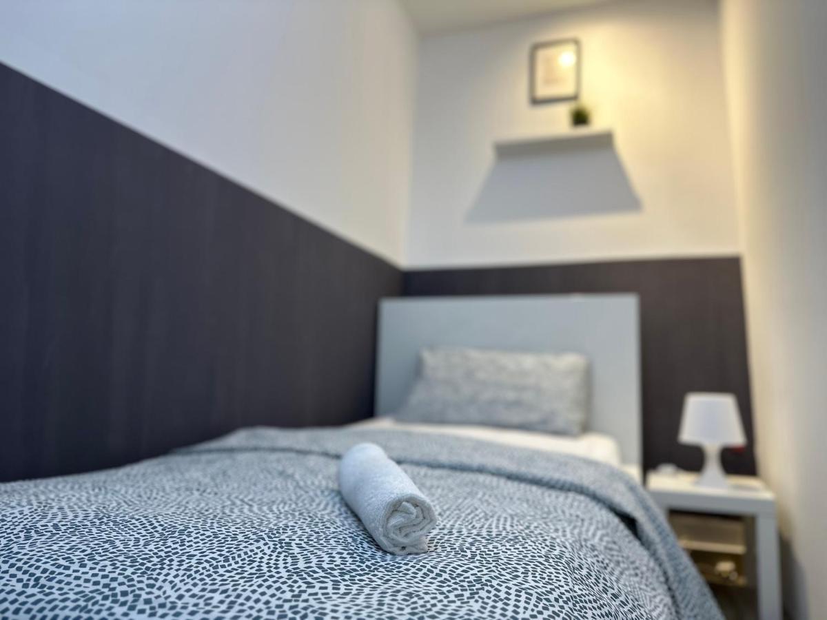 Traveller Partition Room In Al Barsha 1 Near Metro Dubai Eksteriør bilde